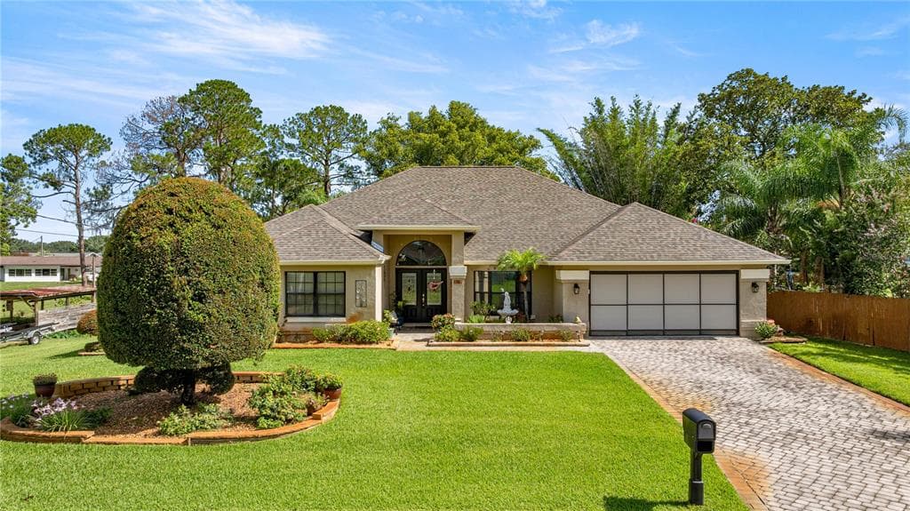 36 SE CHINICA DRIVE, SUMMERFIELD, FL 34491
