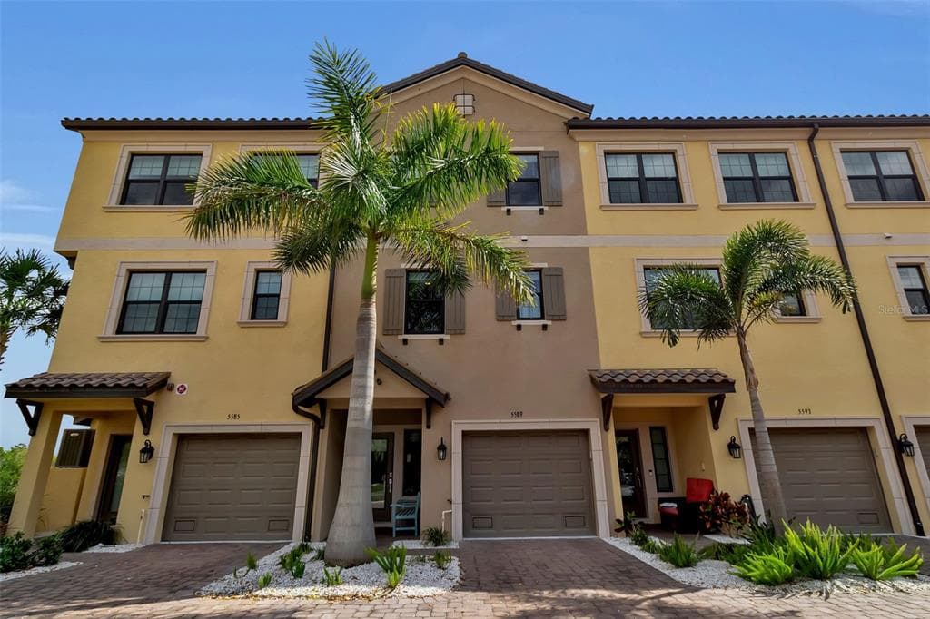 5589 CANNES CIRCLE # 4-102, SARASOTA, FL 34231