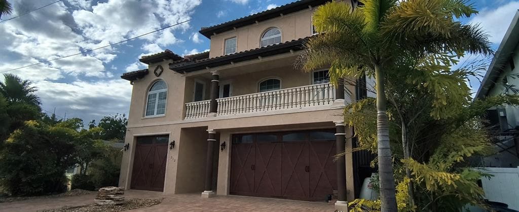 352 145TH AVENUE E, MADEIRA BEACH, FL 33708