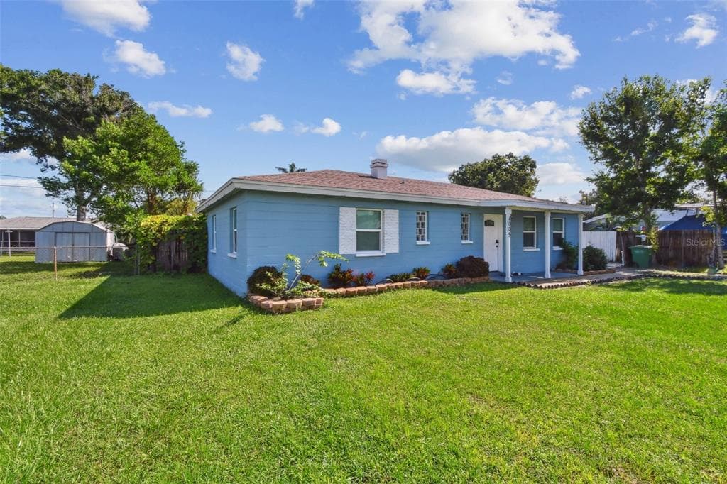 4005 W TYSON AVENUE, TAMPA, FL 33611