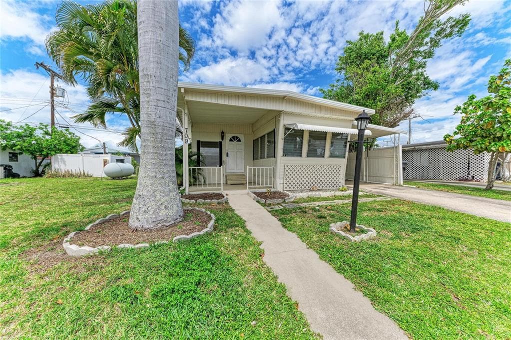 709 50TH AVENUE TERRACE W, BRADENTON, FL 34207