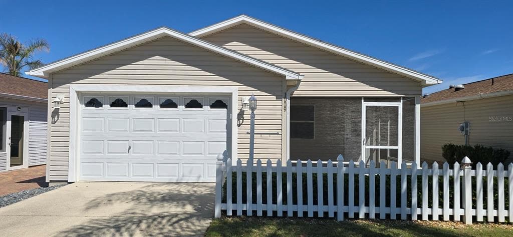 1009 RIDGEVILLE ROAD, THE VILLAGES, FL 32162