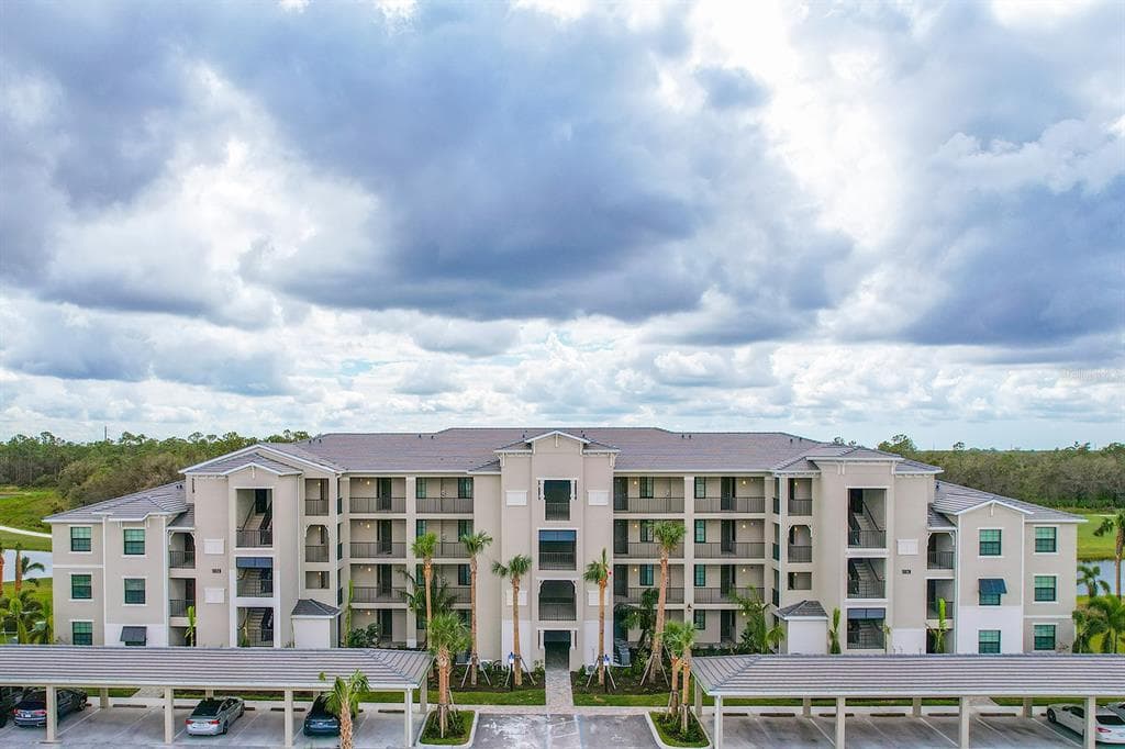 18028 GAWTHROP DRIVE # 304, BRADENTON, FL 34211