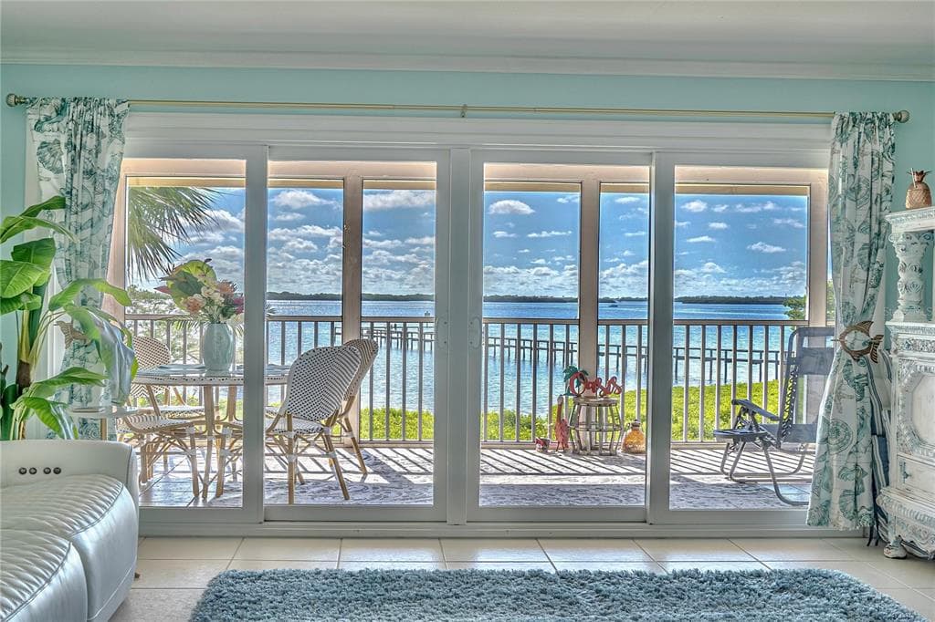 749 MANATEE AVENUE # 749, HOLMES BEACH, FL 34217