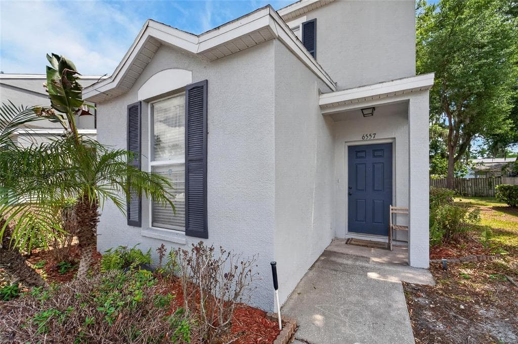 6557 OSPREY LAKE CIRCLE, RIVERVIEW, FL 33578