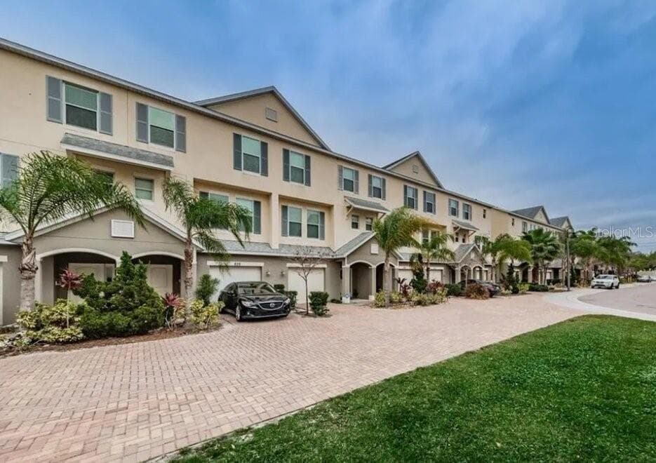 810 CALLISTA CAY LOOP, TARPON SPRINGS, FL 34689