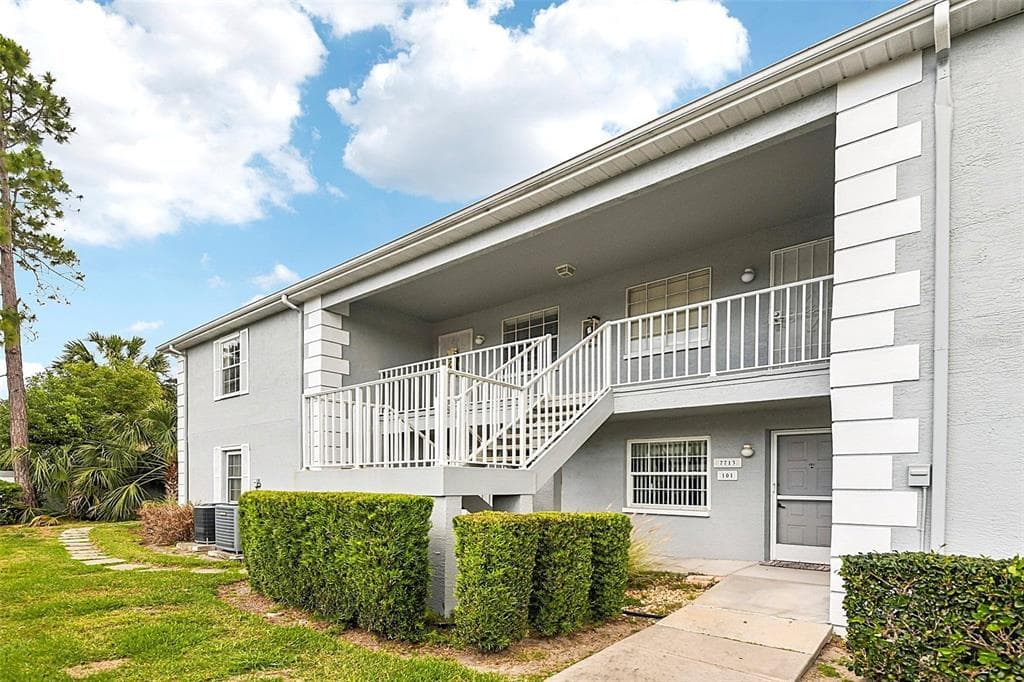 7713 HILLSIDE COURT # 204, HUDSON, FL 34667