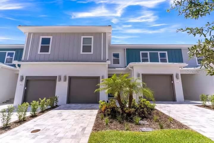 7842 SPECTRUM DRIVE, REUNION, FL 34747