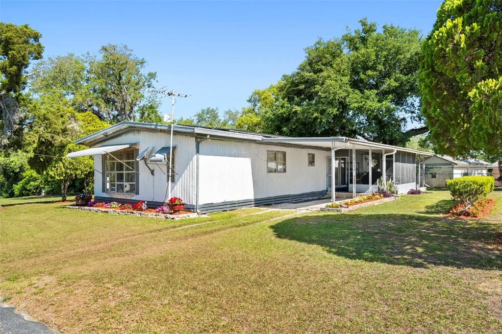 10220 WELLINGTON AVENUE, DADE CITY, FL 33525
