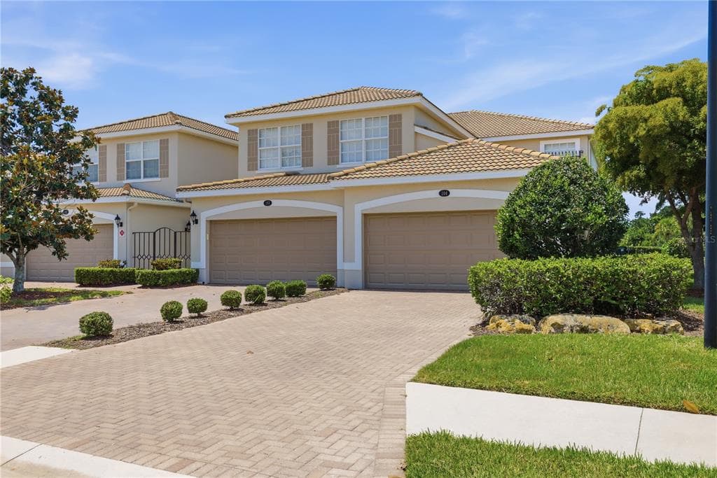 424 WINDING BROOK LANE # 104, BRADENTON, FL 34212