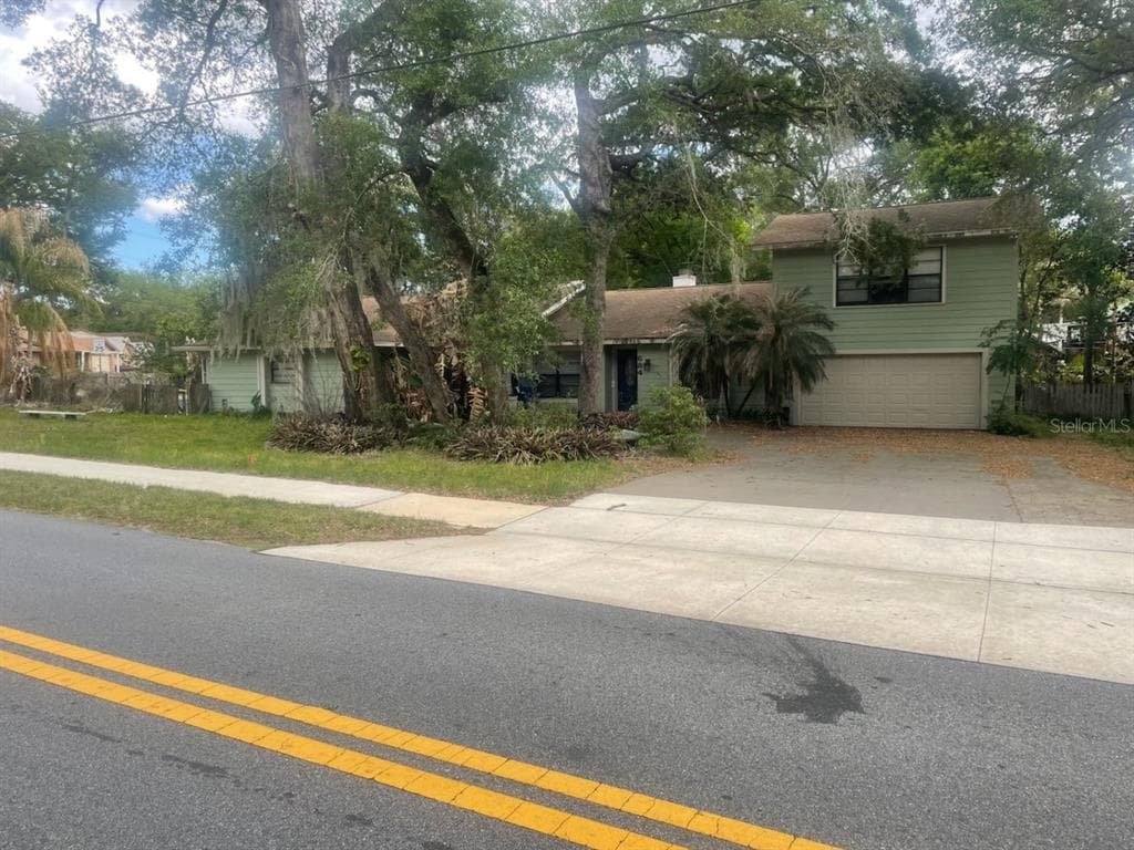 684 STRATFORD DRIVE, DELAND, FL 32724