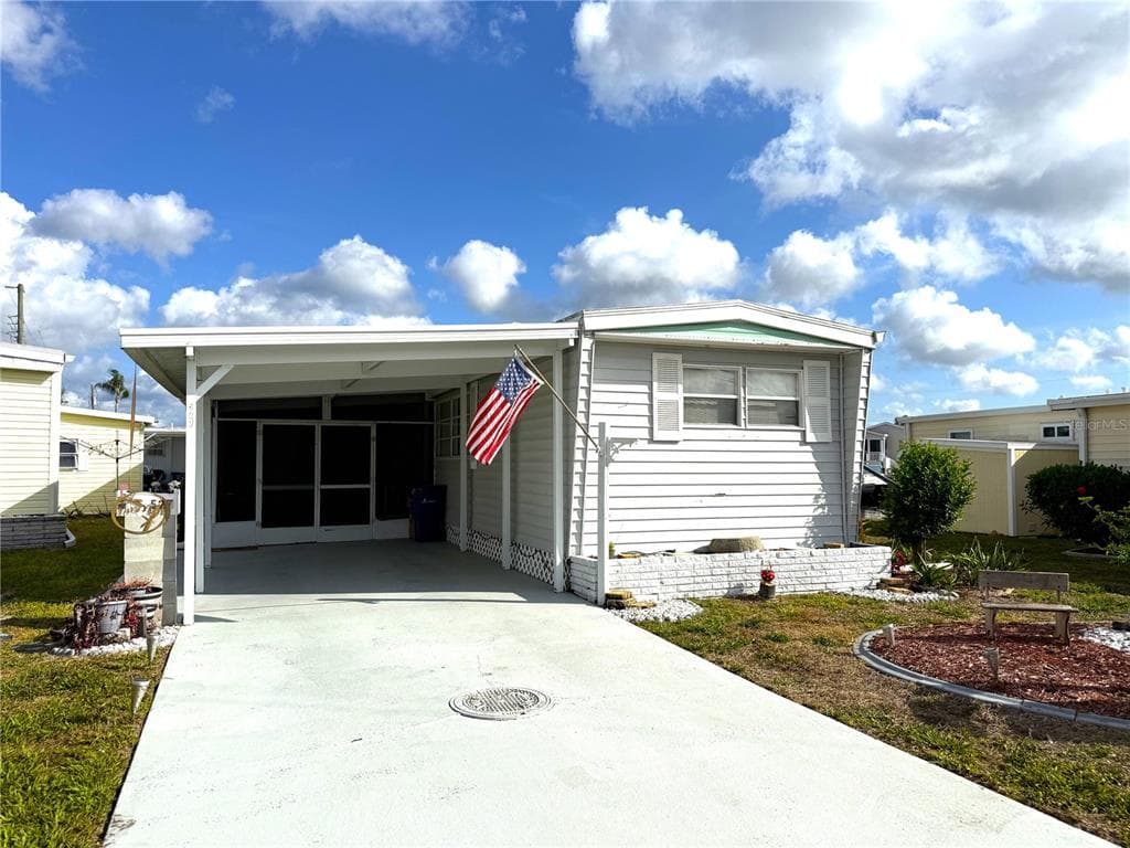 527 BLACKBURN BOULEVARD, NORTH PORT, FL 34287