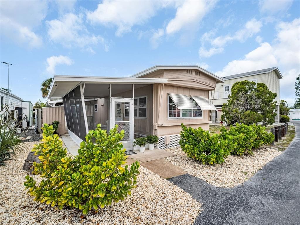 800 CHESAPEAKE DRIVE # 62, TARPON SPRINGS, FL 34689