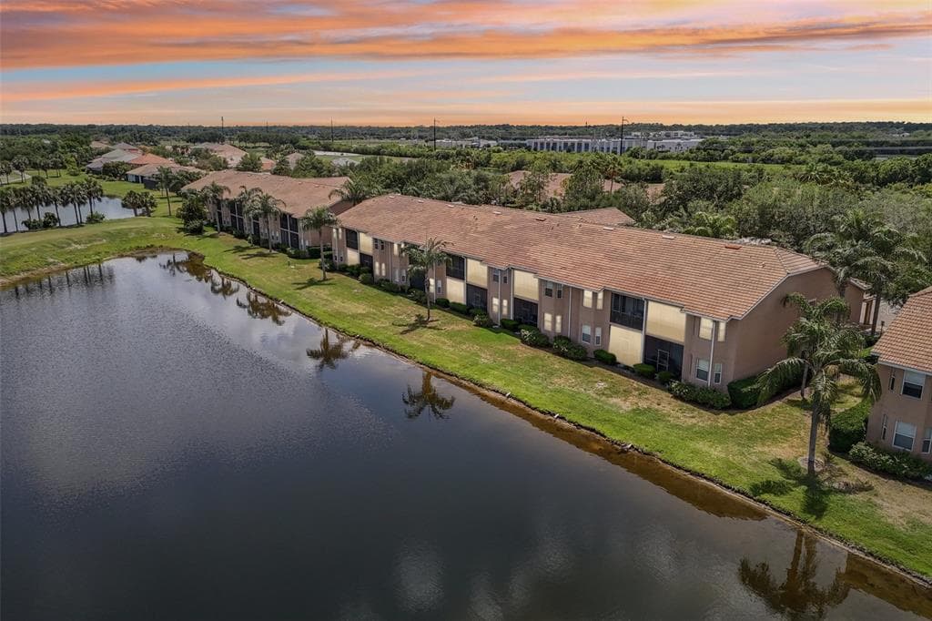1003 FAIRWAYCOVE LANE # 201, BRADENTON, FL 34212