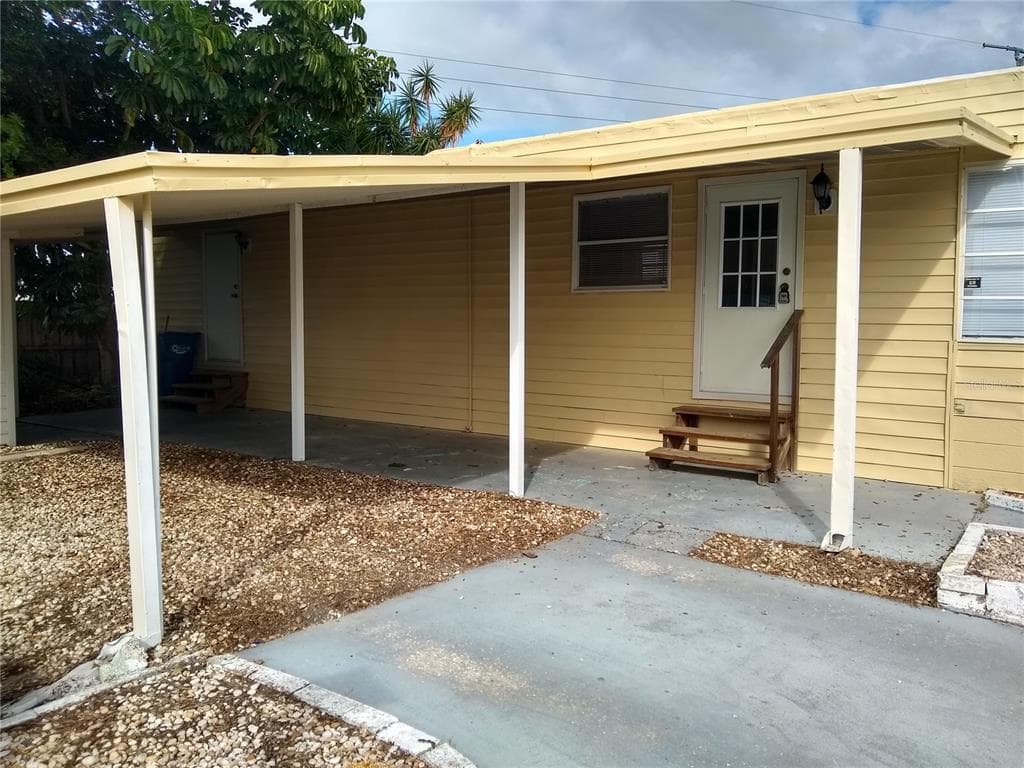 205 52ND AVENUE DRIVE W, BRADENTON, FL 34207