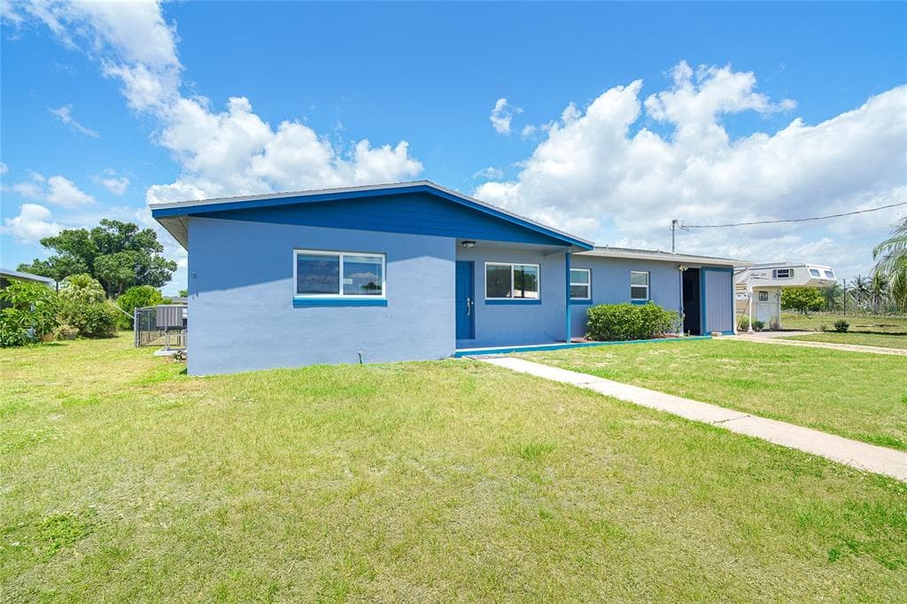 138 BUCKEYE AVENUE NW, PORT CHARLOTTE, FL 33952