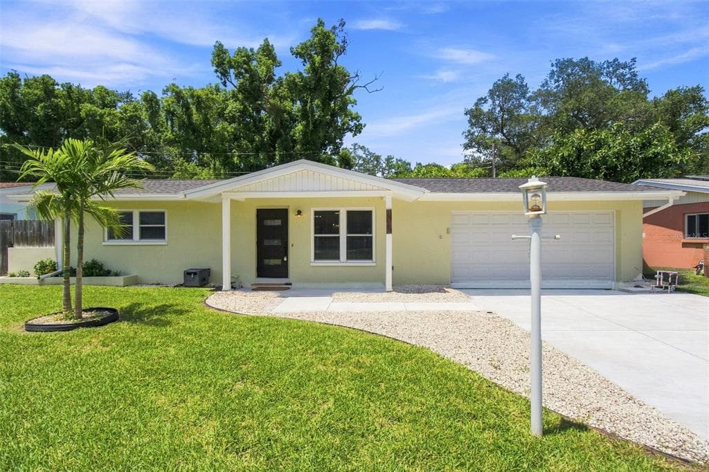 7610 117TH STREET, SEMINOLE, FL 33772