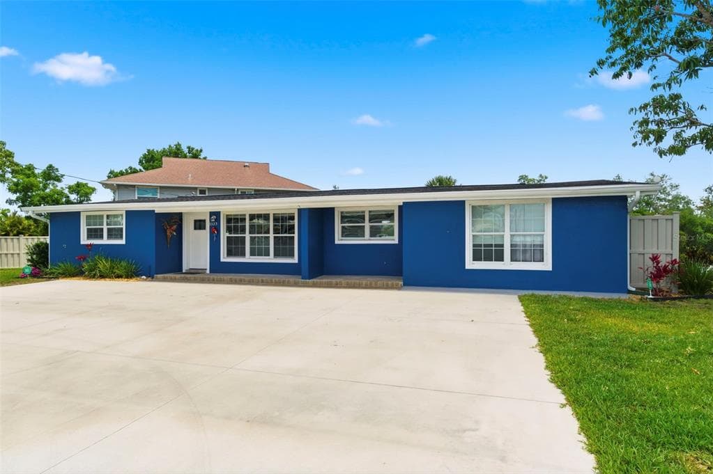 3325 W SHELL POINT ROAD, RUSKIN, FL 33570