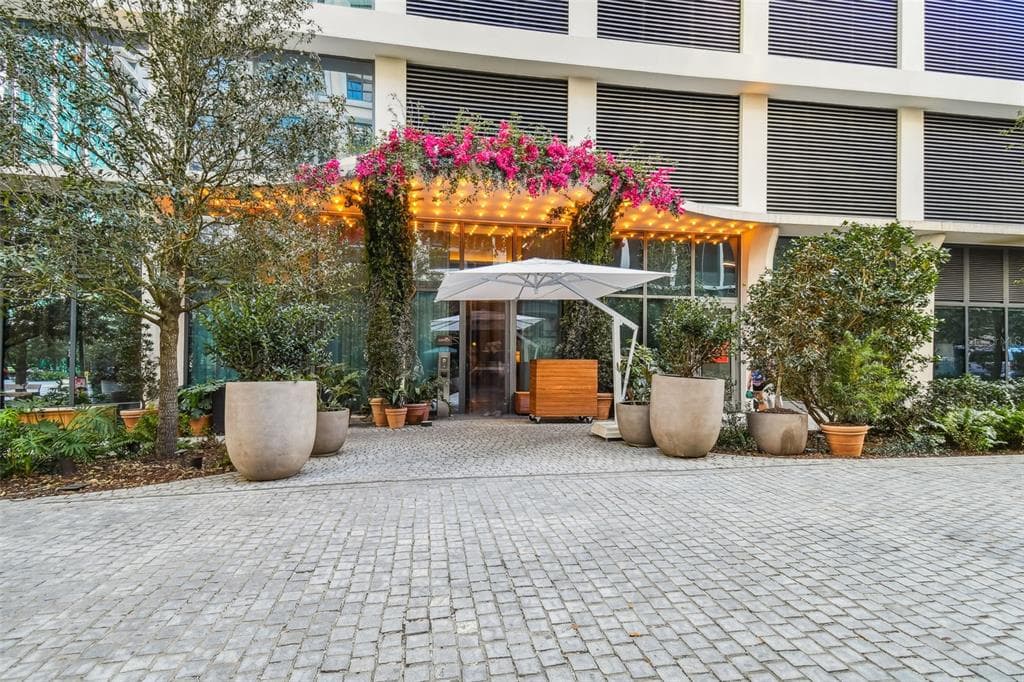 1000 WATER STREET # 2501, TAMPA, FL 33602