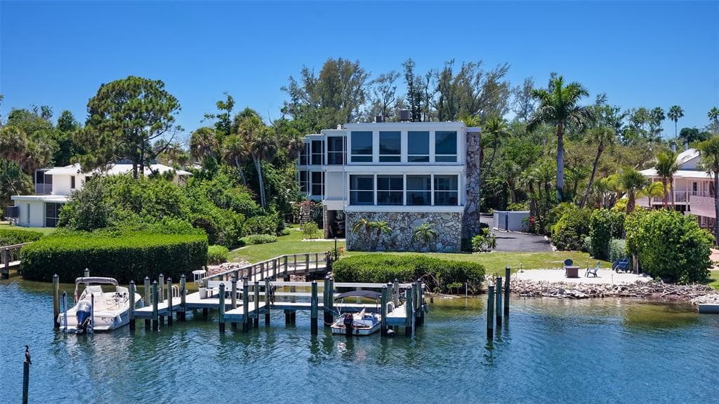 5320 GULF OF MEXICO DRIVE # 101, LONGBOAT KEY, FL 34228