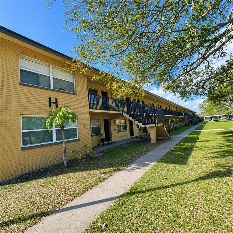 2501 HARN BOULEVARD # H27, CLEARWATER, FL 33764