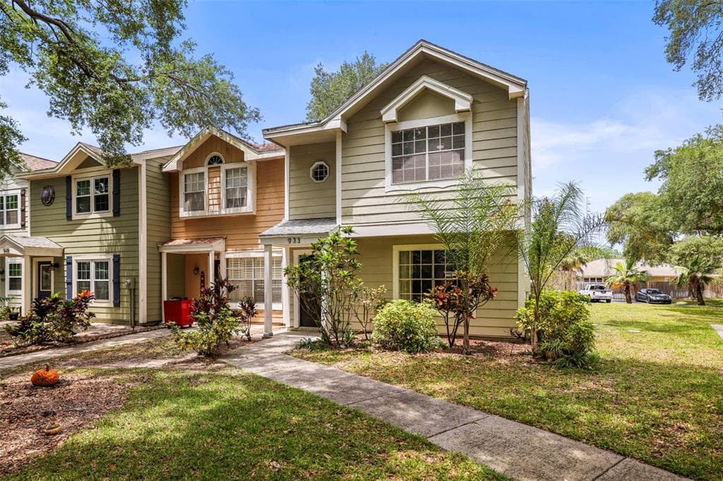 933 HAMILTON COURT, PALM HARBOR, FL 34683