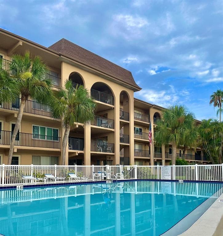 2525 W BAY DRIVE # C34, LARGO, FL 33770