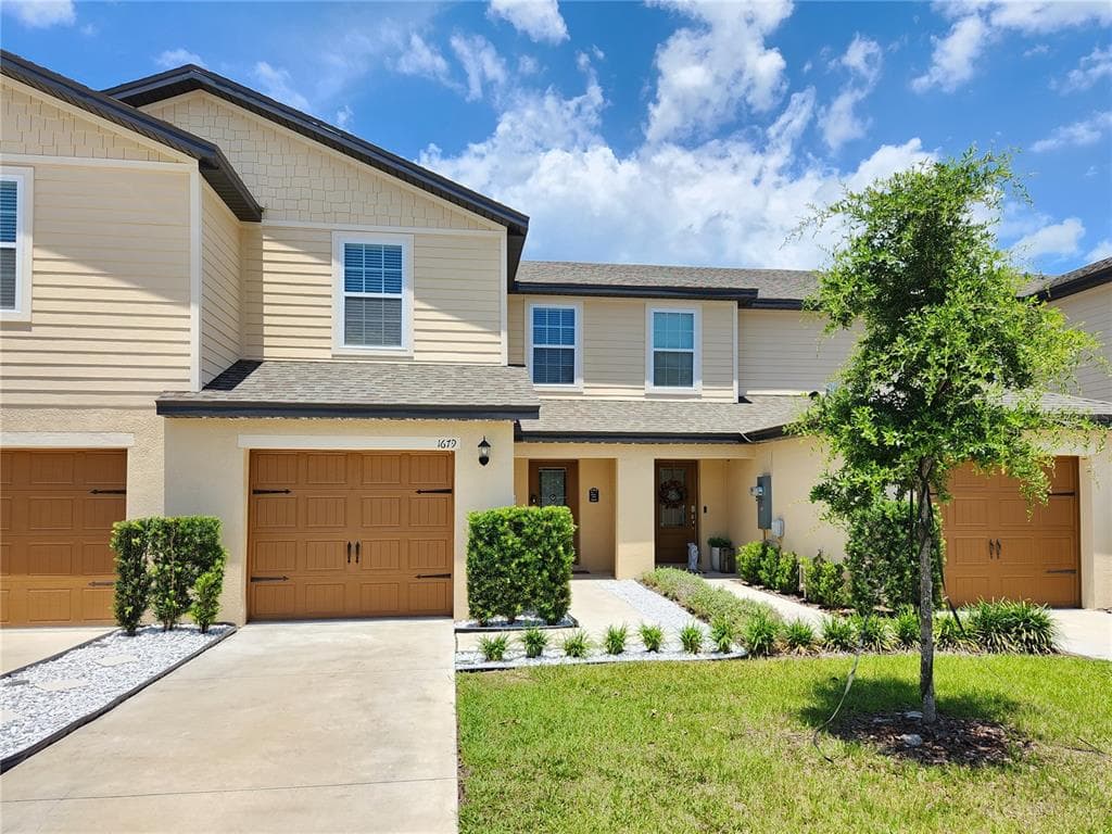 1679 WYNFORD CIRCLE, TAVARES, FL 32778
