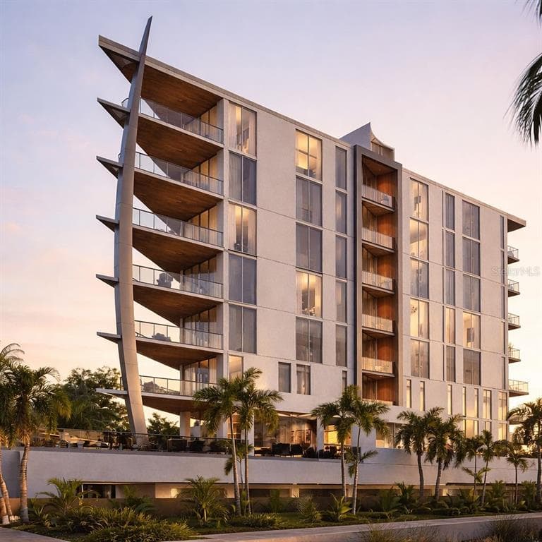 688 GOLDEN GATE POINT # 801, SARASOTA, FL 34236