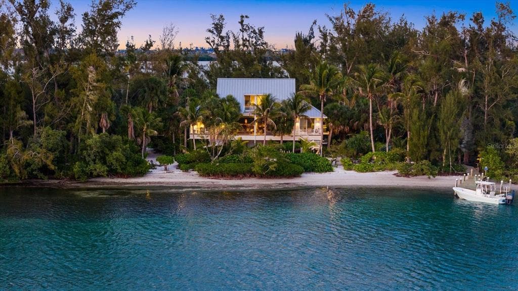 7143 LA LENAIRE DRIVE, LONGBOAT KEY, FL 34228
