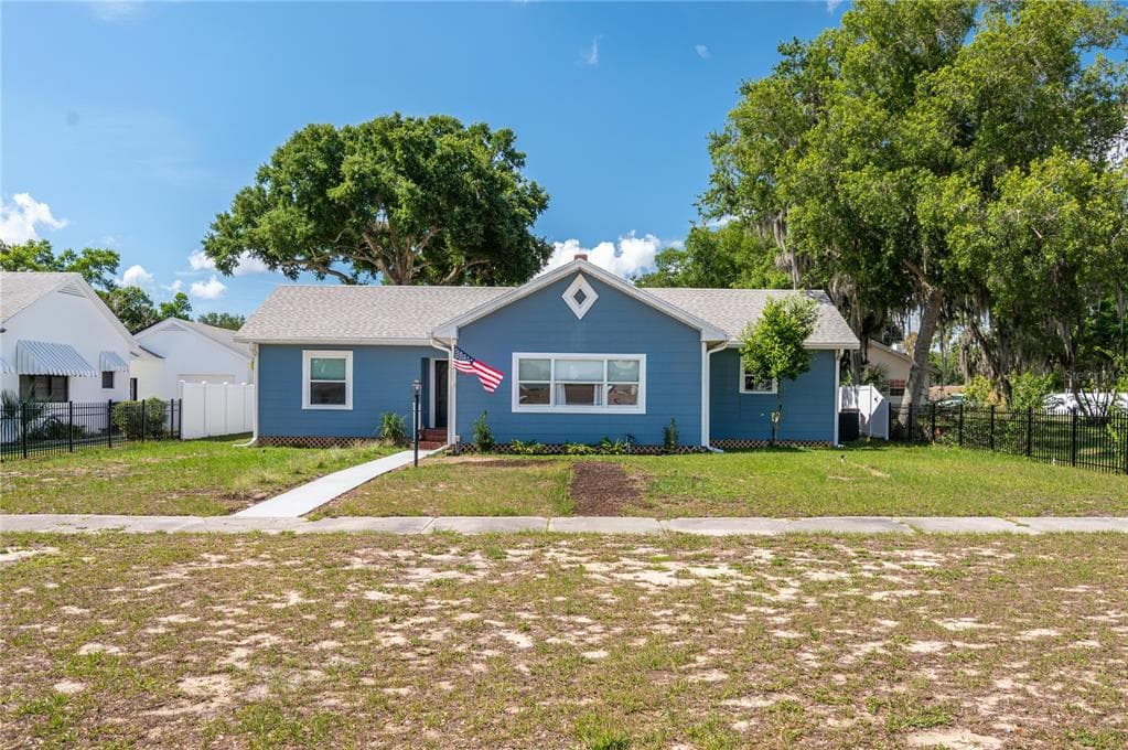 414 E BULLARD AVENUE, LAKE WALES, FL 33853