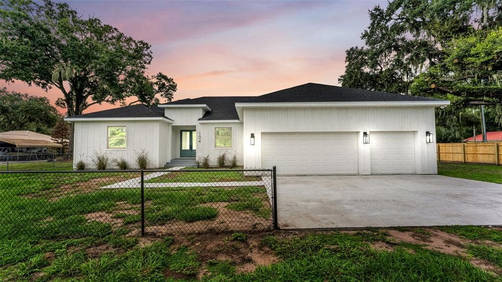 104 THRASHER ROAD, PLANT CITY, FL 33566