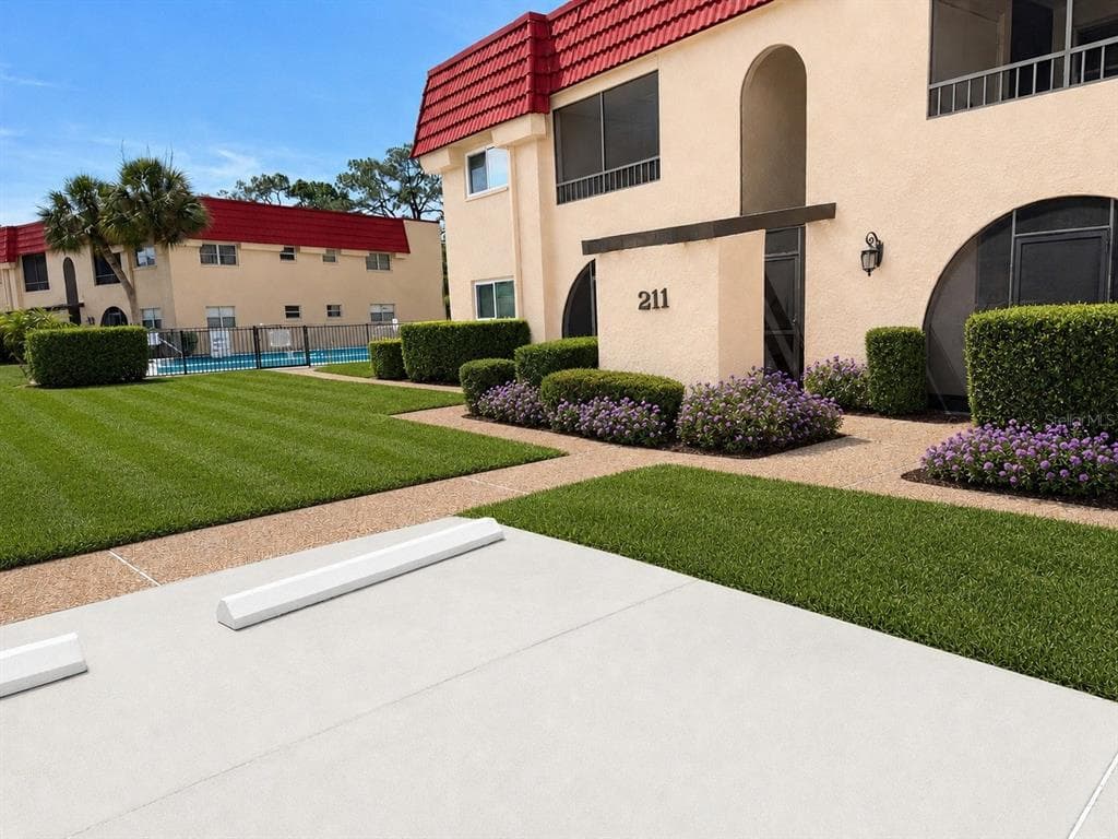 211 RUBENS DRIVE # E, NOKOMIS, FL 34275