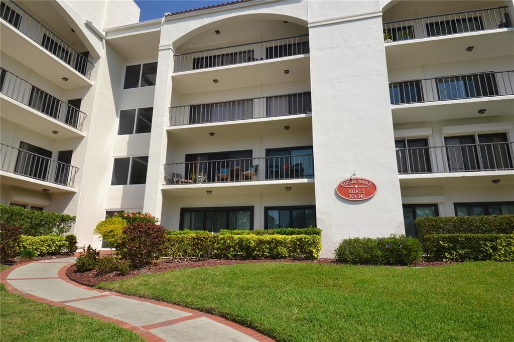 238 MARINER DRIVE, TARPON SPRINGS, FL 34689