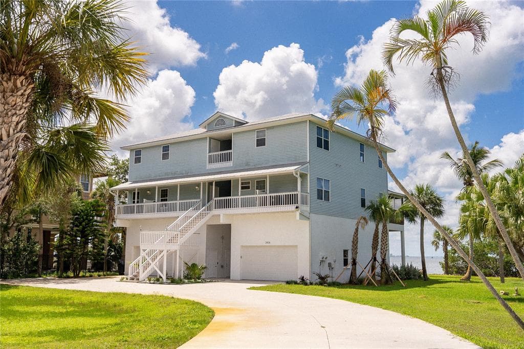 2424 BAY DRIVE # 2424/2426, BRADENTON, FL 34207