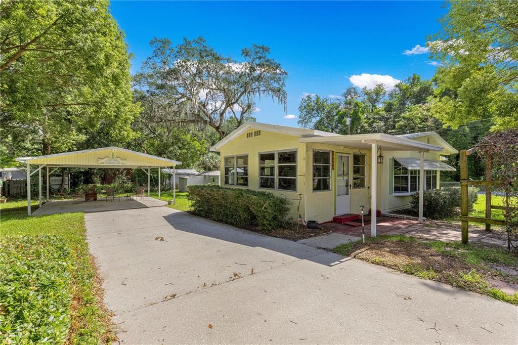 10495 SE 130TH LANE, OCKLAWAHA, FL 32179