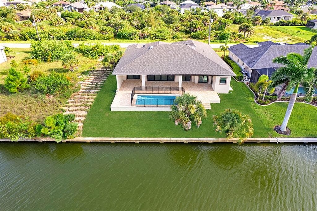 15618 VISCOUNT CIRCLE, PORT CHARLOTTE, FL 33981