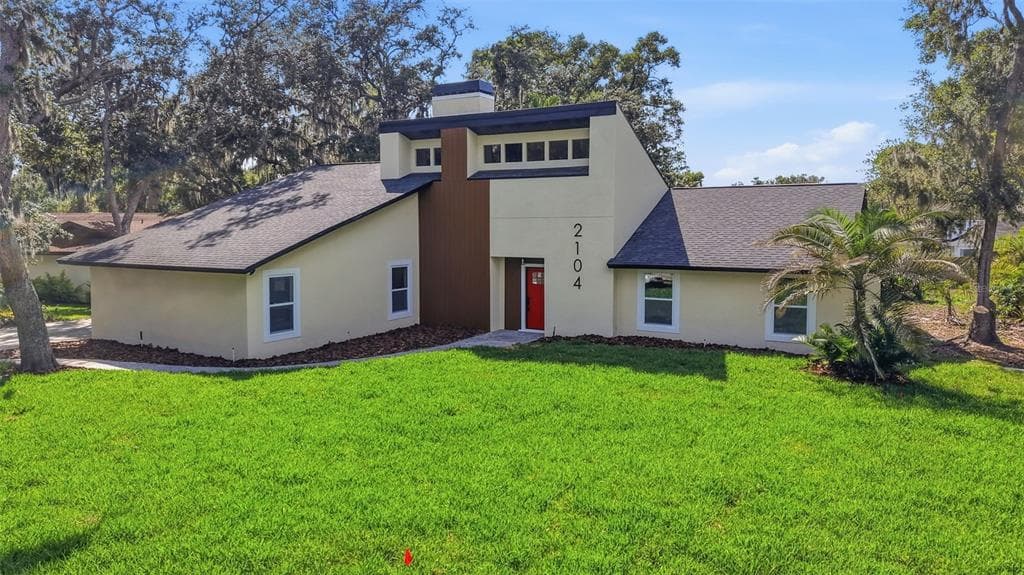 2104 DOEFIELD COURT, VALRICO, FL 33596