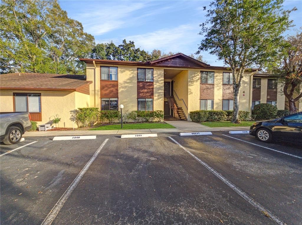 504 SILVER COURSE # A, OCALA, FL 34472