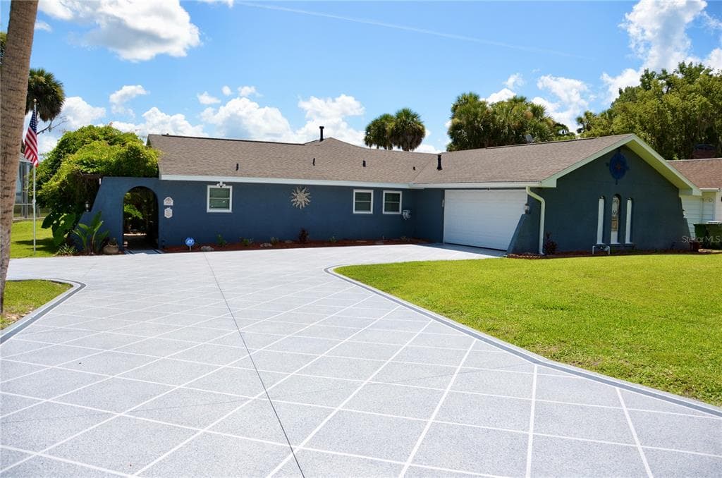 1102 N PALMETTO STREET, LEESBURG, FL 34748