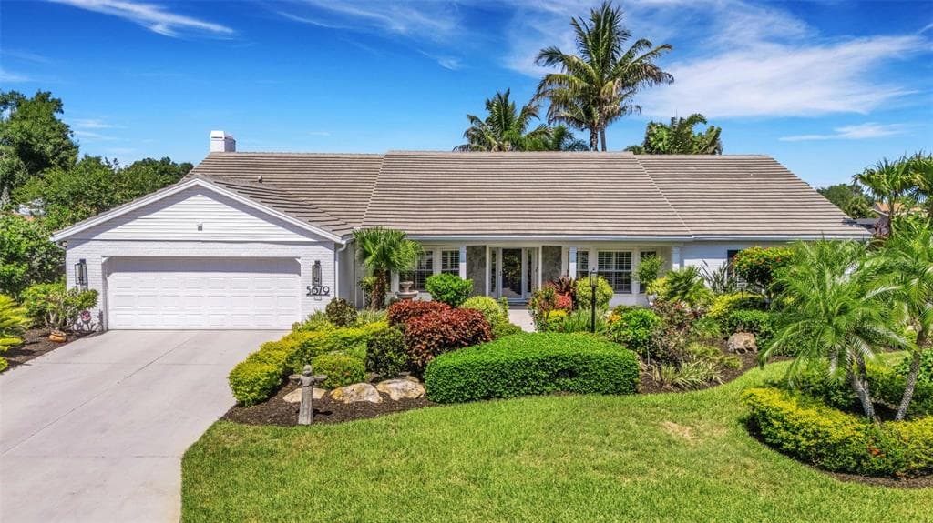 5679 COUNTRY LAKES DRIVE # 7, SARASOTA, FL 34243