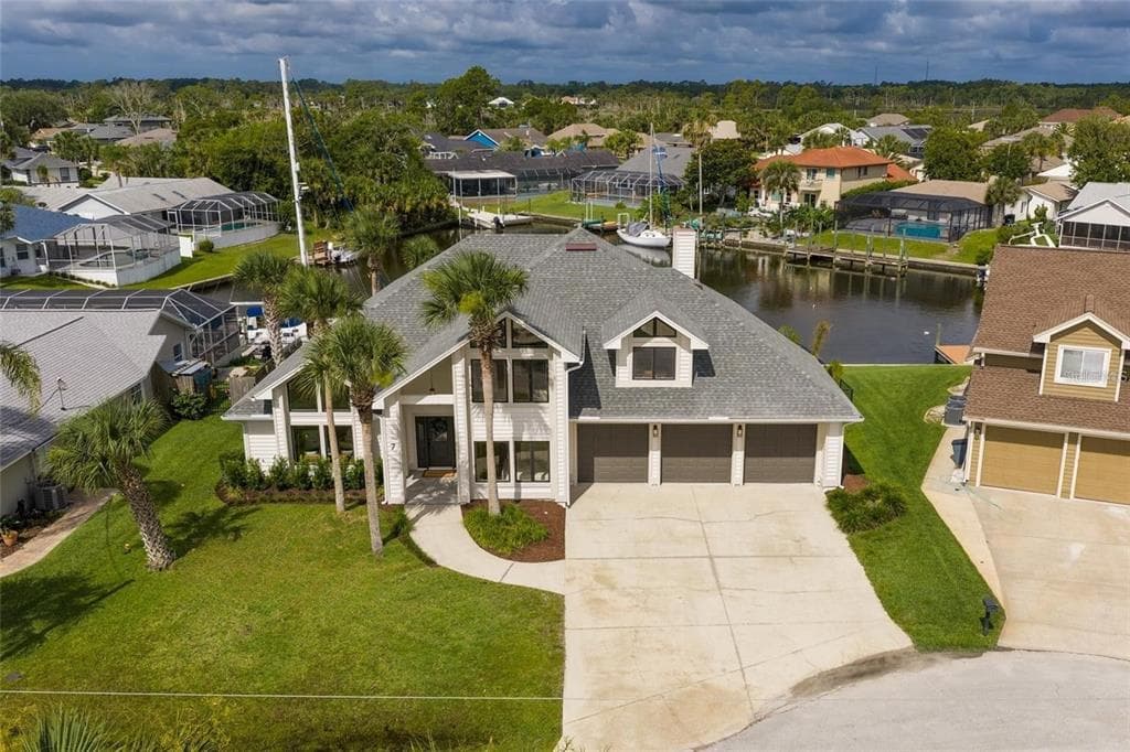 7 CHINOOK COURT, PALM COAST, FL 32137