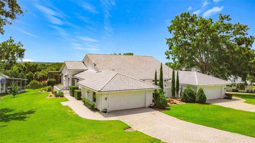 6042 TOPSAIL ROAD, LADY LAKE, FL 32159