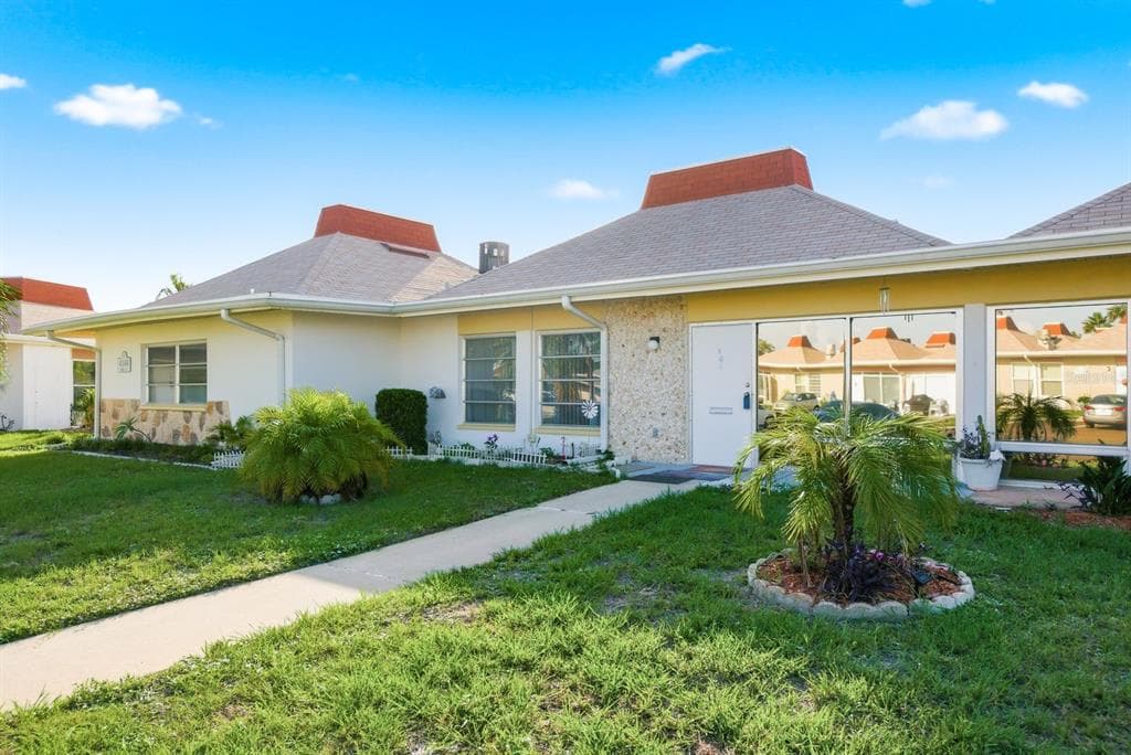 4344 TAHITIAN GARDENS CIRCLE # B, HOLIDAY, FL 34691