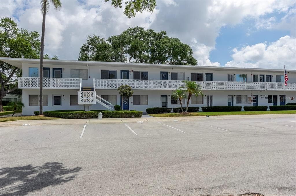 8221 112TH STREET # 209, SEMINOLE, FL 33772