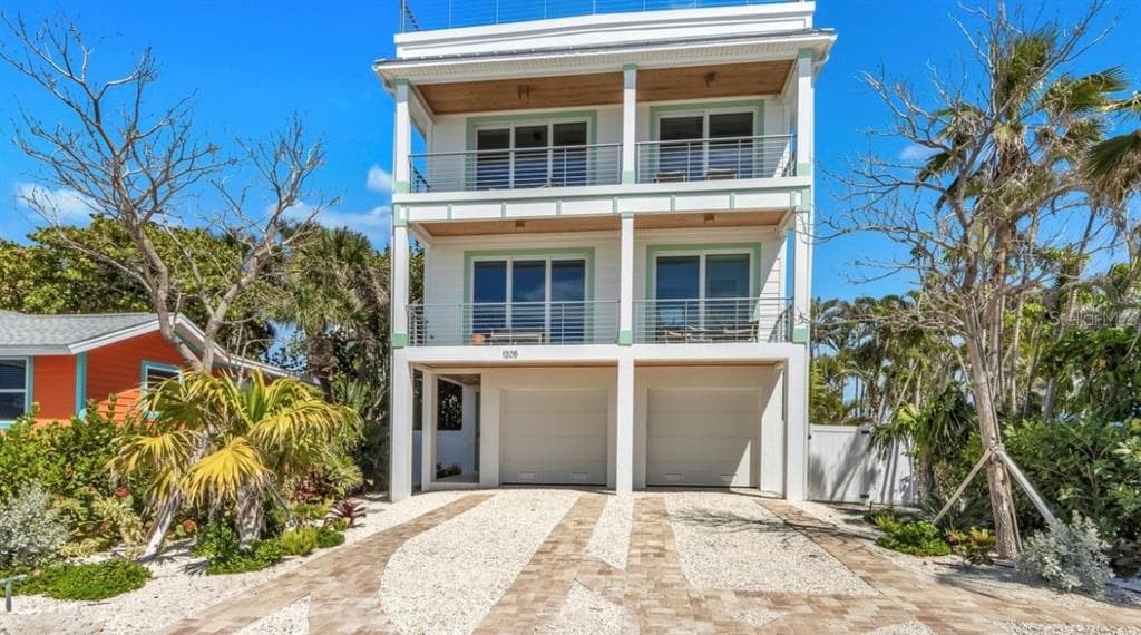 106 11TH STREET S, BRADENTON BEACH, FL 34217