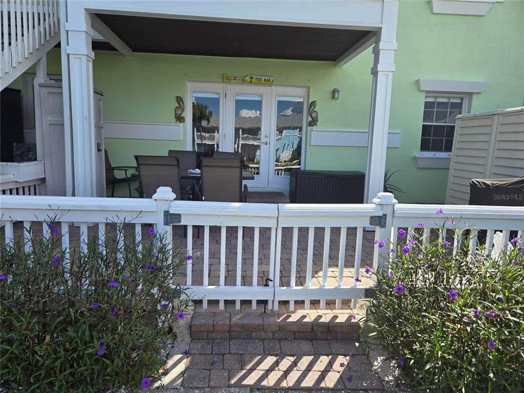 5231 BEACH DRIVE SE # A, ST PETERSBURG, FL 33705