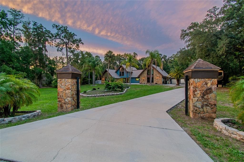 2120 MARQUIS COURT, NEW PORT RICHEY, FL 34655