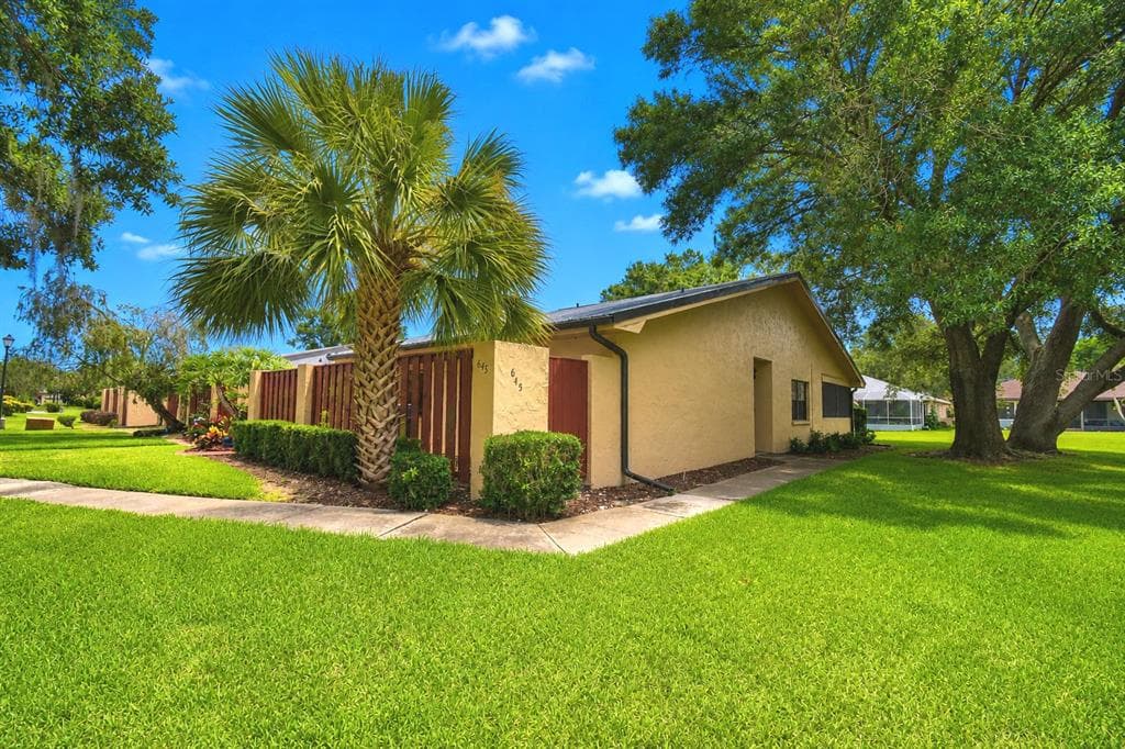 645 BROADMOOR CIRCLE # 645, WINTER HAVEN, FL 33884