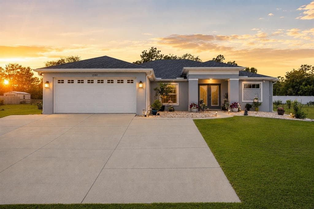 12182 PIONEER AVENUE, WEEKI WACHEE, FL 34614